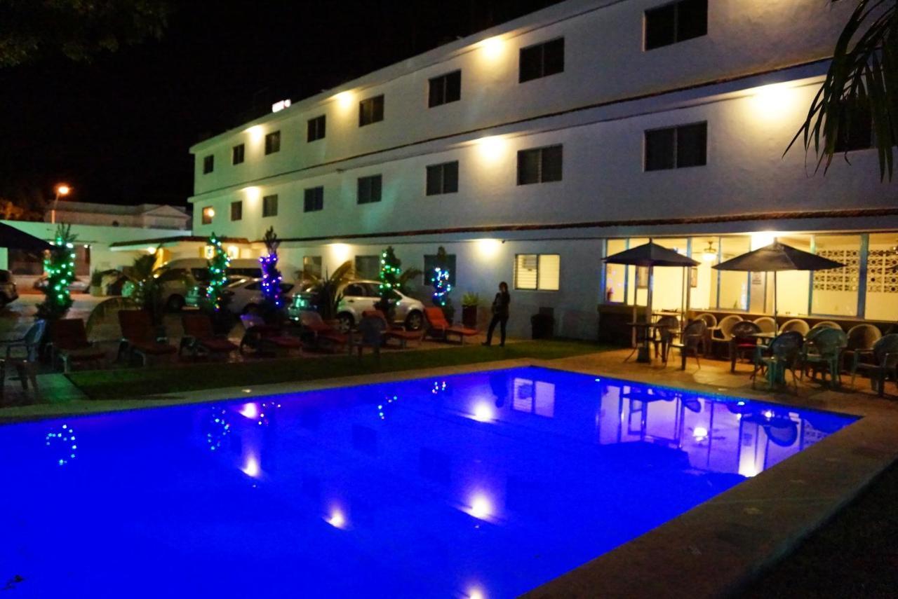 Hotel Las Dalias Inn Мерида Экстерьер фото